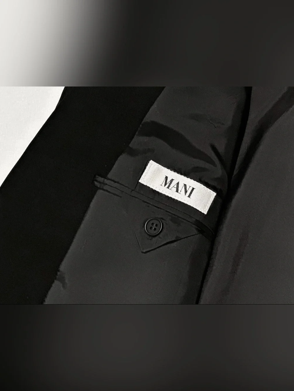 $2695 GIORGIO ARMANI MANI SUIT 48R 48 R SAKS 5TH SINGLE BREASTED BLACK 4 SZN